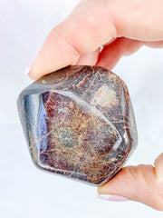 Garnet Free Form Polished 140g
