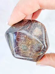 Garnet Free Form Polished 140g