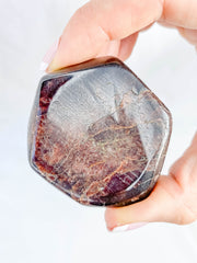 Garnet Free Form Polished 140g