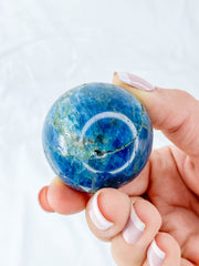 Apatite Sphere | Medium