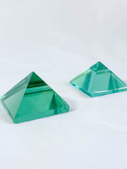 Green Obsidian Pyramid | Medium