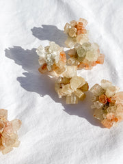 Aragonite Sputnik White | X Small