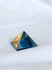 Labradorite Pyramid | Medium