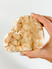 Stilbite Cluster 586g