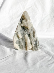 Chalcedony CutBase 1.3kg