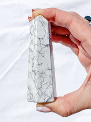 Howlite Polished Point 140g