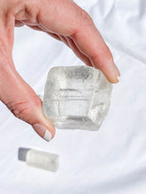 Optic Calcite Natural | Medium