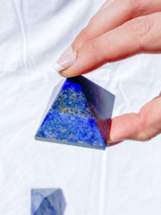 Lapis Lazuli Pyramid | Medium