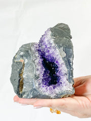 Amethyst CutBase Cluster 879g