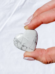 Howlite Heart | X Small