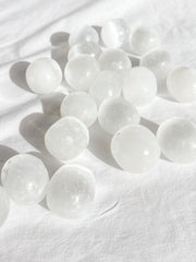 Selenite Tumbles | Medium