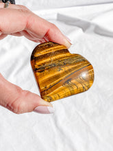 Tiger Eye Heart | Large