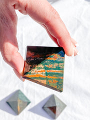 Bloodstone Pyramid | Large