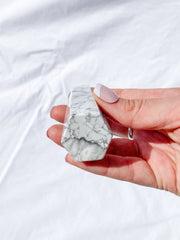 Howlite Polished Point 140g
