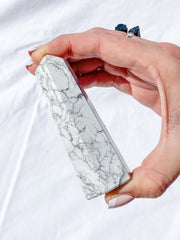 Howlite Polished Point 140g