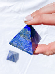 Lapis Lazuli Pyramid | Medium
