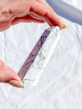 Howlite Polished Point 72g