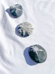 Chrysanthemum Natural Stone | X Large