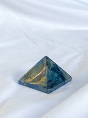 Labradorite Pyramid | Medium