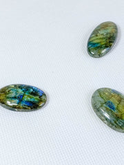 Labradorite Cabochon Oval | Small