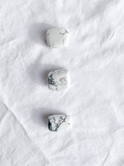 Howlite Tumbles | Medium