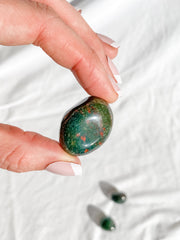 Bloodstone Tumbles | Medium