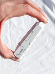 Howlite Polished Point 80g