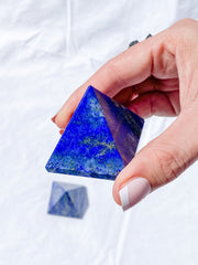 Lapis Lazuli Pyramid | Medium