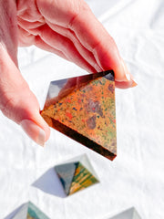 Bloodstone Pyramid | Large