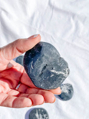 Chrysanthemum Natural Stone | Medium