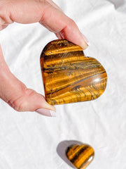 Tiger Eye Heart | Large
