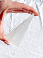 Selenite Obelisk | Medium