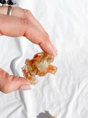 Aragonite Sputnik White | Small