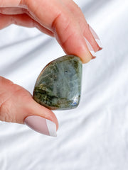 Labradorite Tumbles | Medium