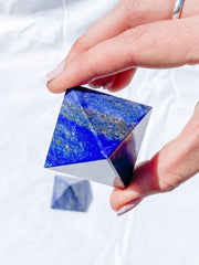 Lapis Lazuli Pyramid | Medium