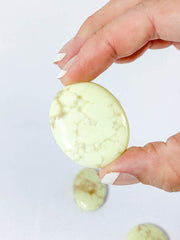 Yellow Chrysoprase Round | Medium
