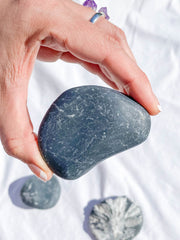 Chrysanthemum Natural Stone | Large