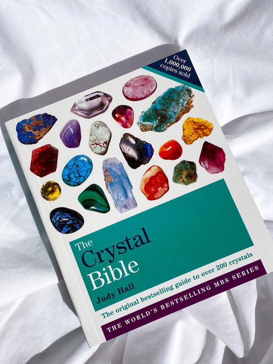 The Crystal Bible Volume 1: The definitive guide to over 200 crystals