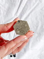Pyrite Generator 141g
