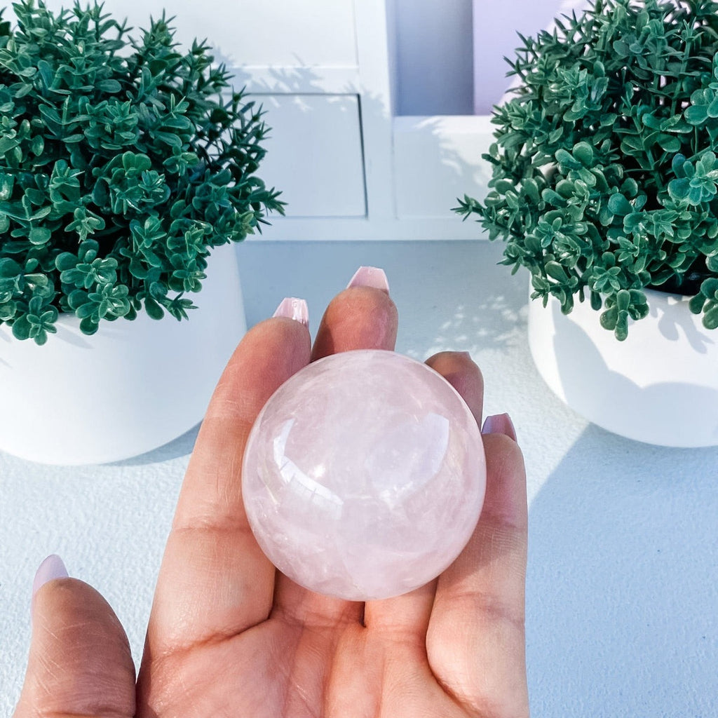 The Healing Power of Crystal Spheres: Balancing Body and Mind
