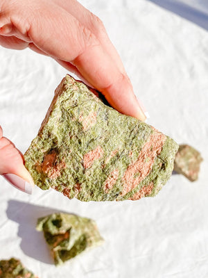 UNAKITE