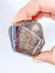 Garnet Free Form Polished 140g