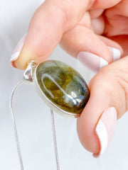Labradorite Pendant Sterling Silver
