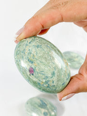 Fuchsite PalmStone | Medium