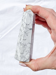 Howlite Polished Point 140g