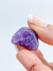 Lepidolite | Prayer Pose Feminine Yoga Carving
