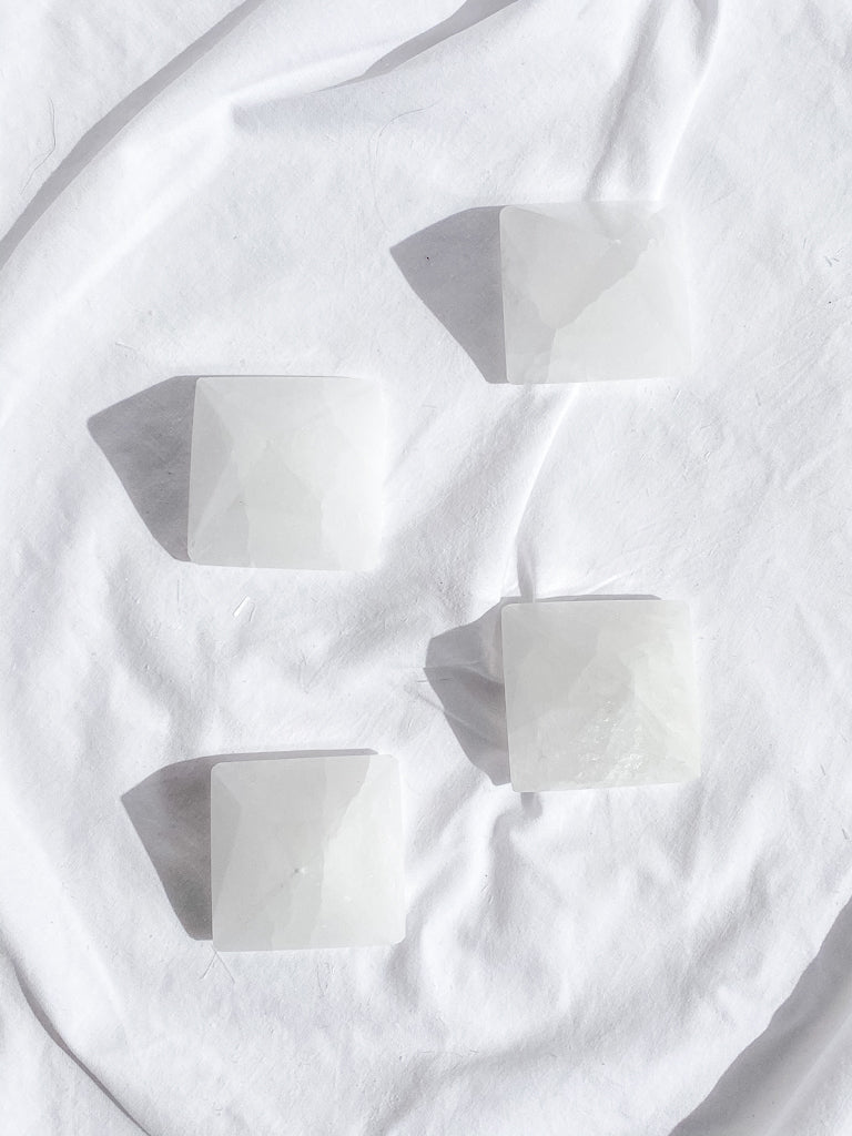 Selenite Pyramid | Small