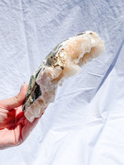 Stilbite Cluster 1.1kg
