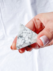 Howlite Pyramid | Small