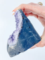 Amethyst With Druzy Cut Base 692g